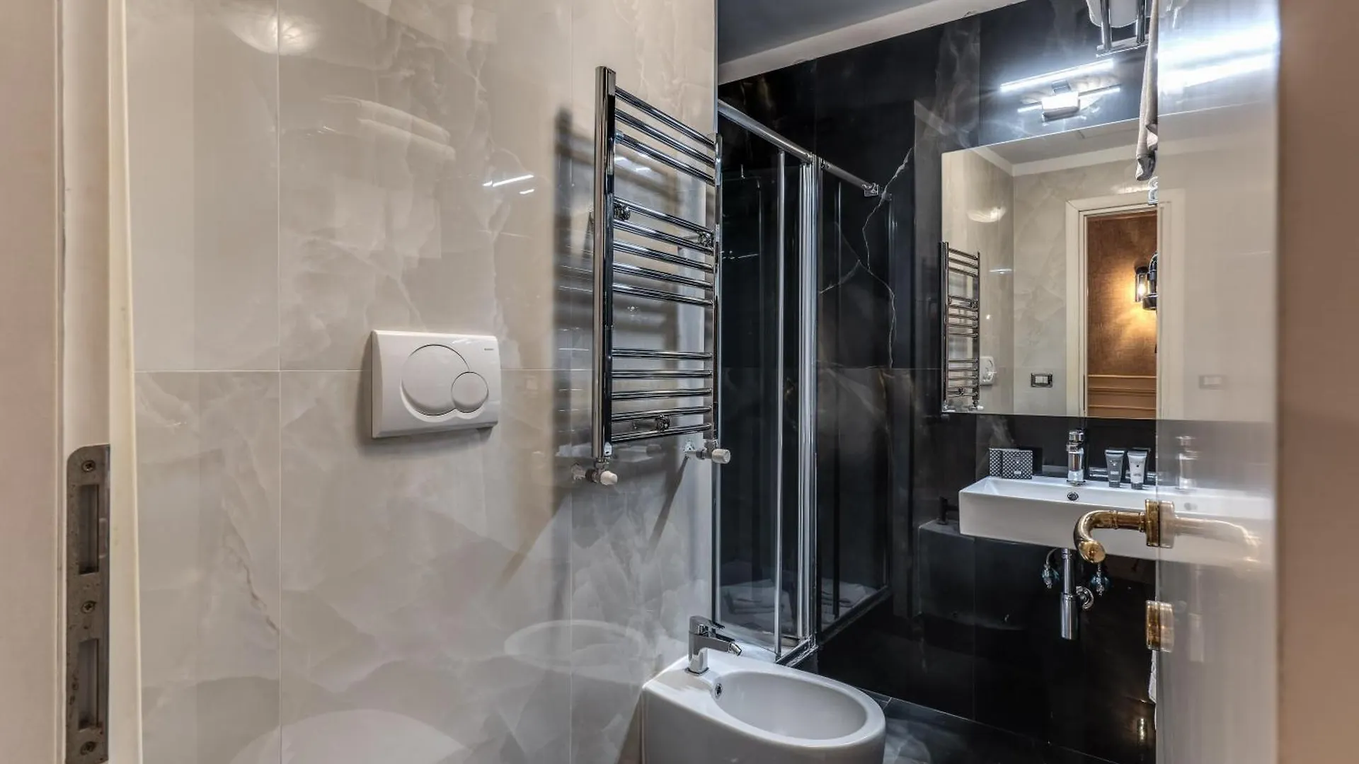 Relais Fontana Di Trevi Hotel Roma İtalya