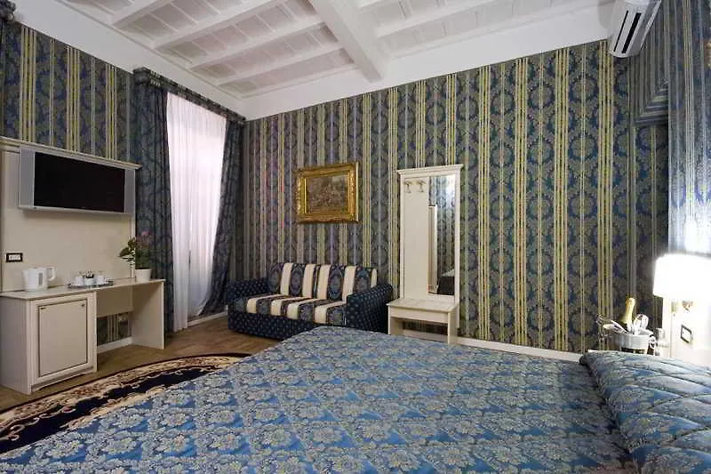 ***  Relais Fontana Di Trevi Hotel Roma İtalya