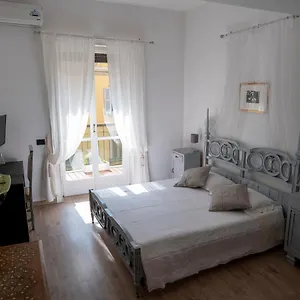  Appartement Beautiful Floral On Navigli Italie