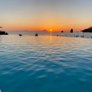 Otel Therasia Sea And - The Leading Of The World *****