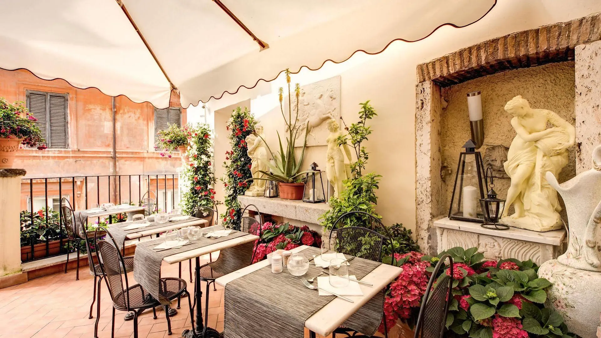 Relais Fontana Di Trevi Hotel Rome 3*,
